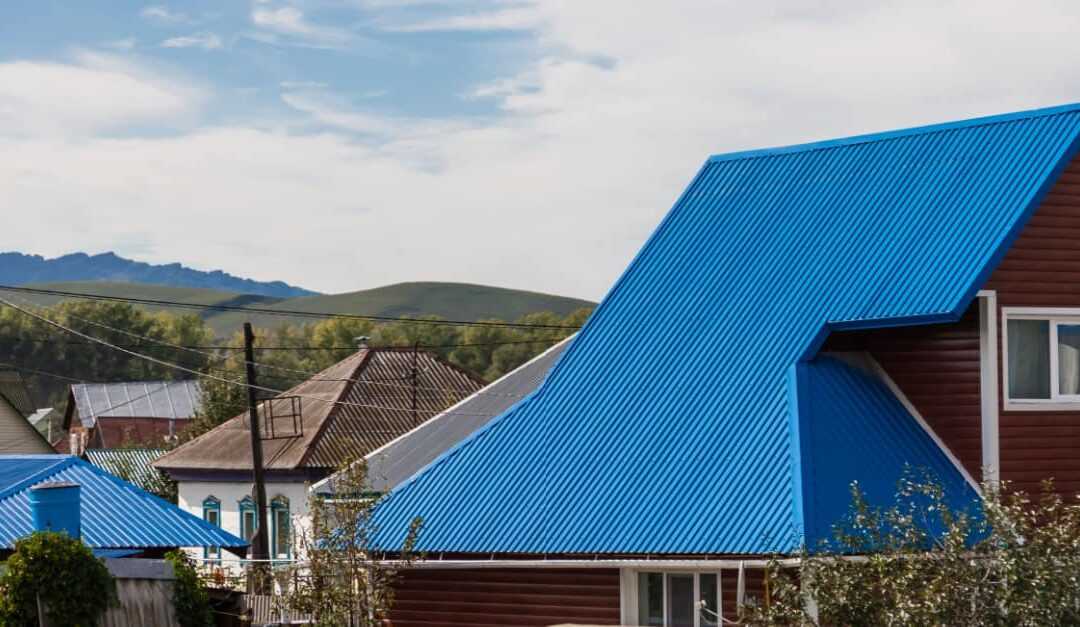 How to Choose the Perfect Roof Color for Tropical Climates and Hot Summers