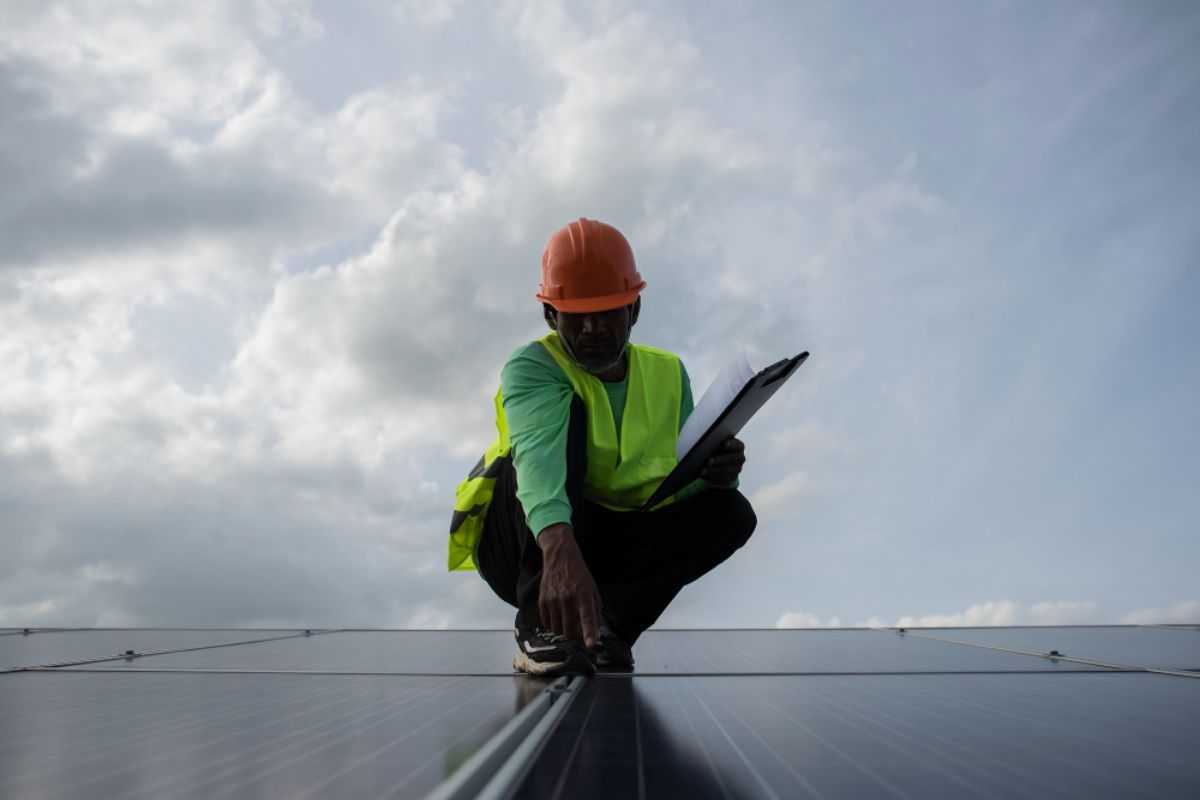 How Does an On-Grid Solar PV System Work?
