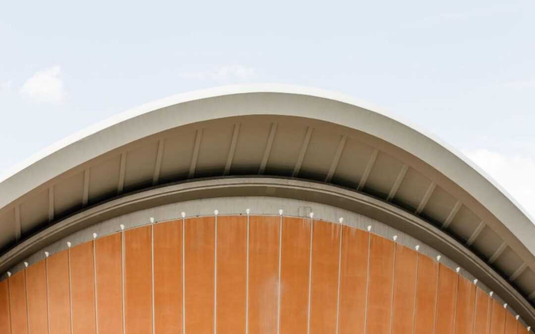 What is a Curved Roof?