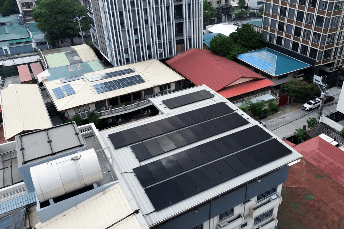 How Long Do Solar Panels Last and when to Replace Them?