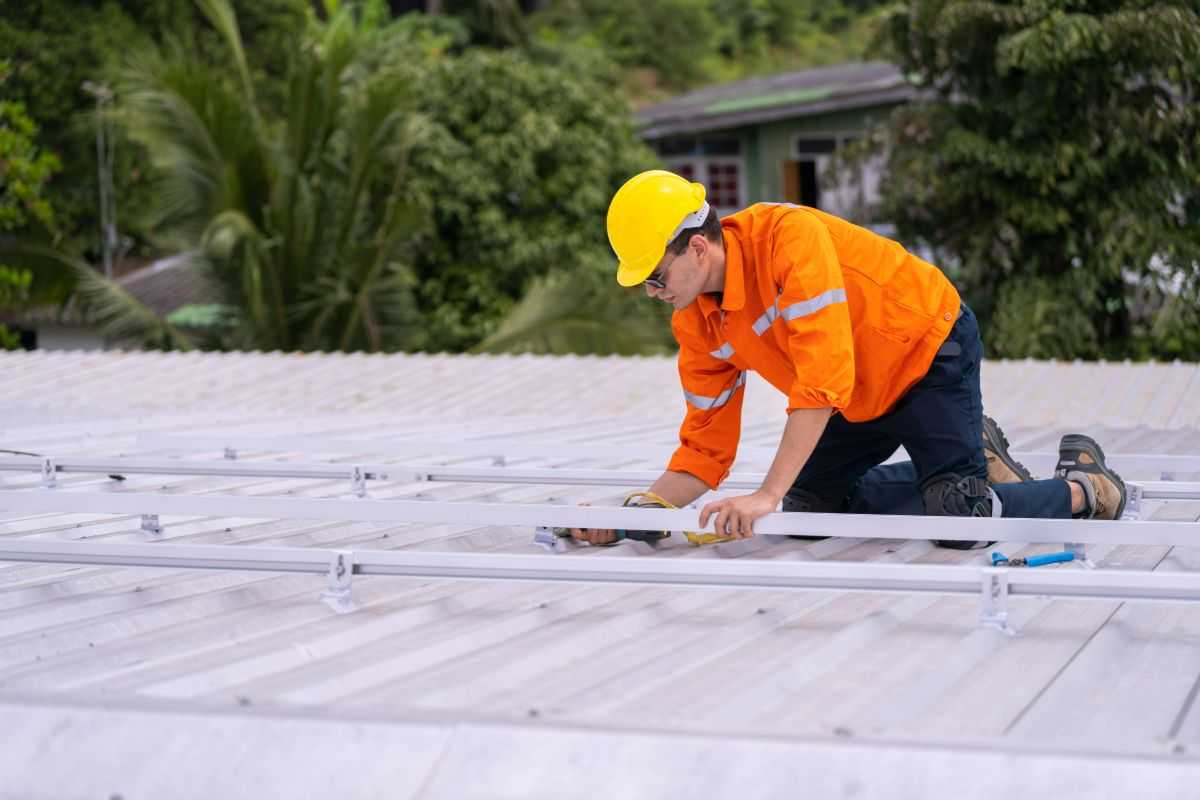 7 Essential Questions to Ask before Hiring a Roofing Contractor