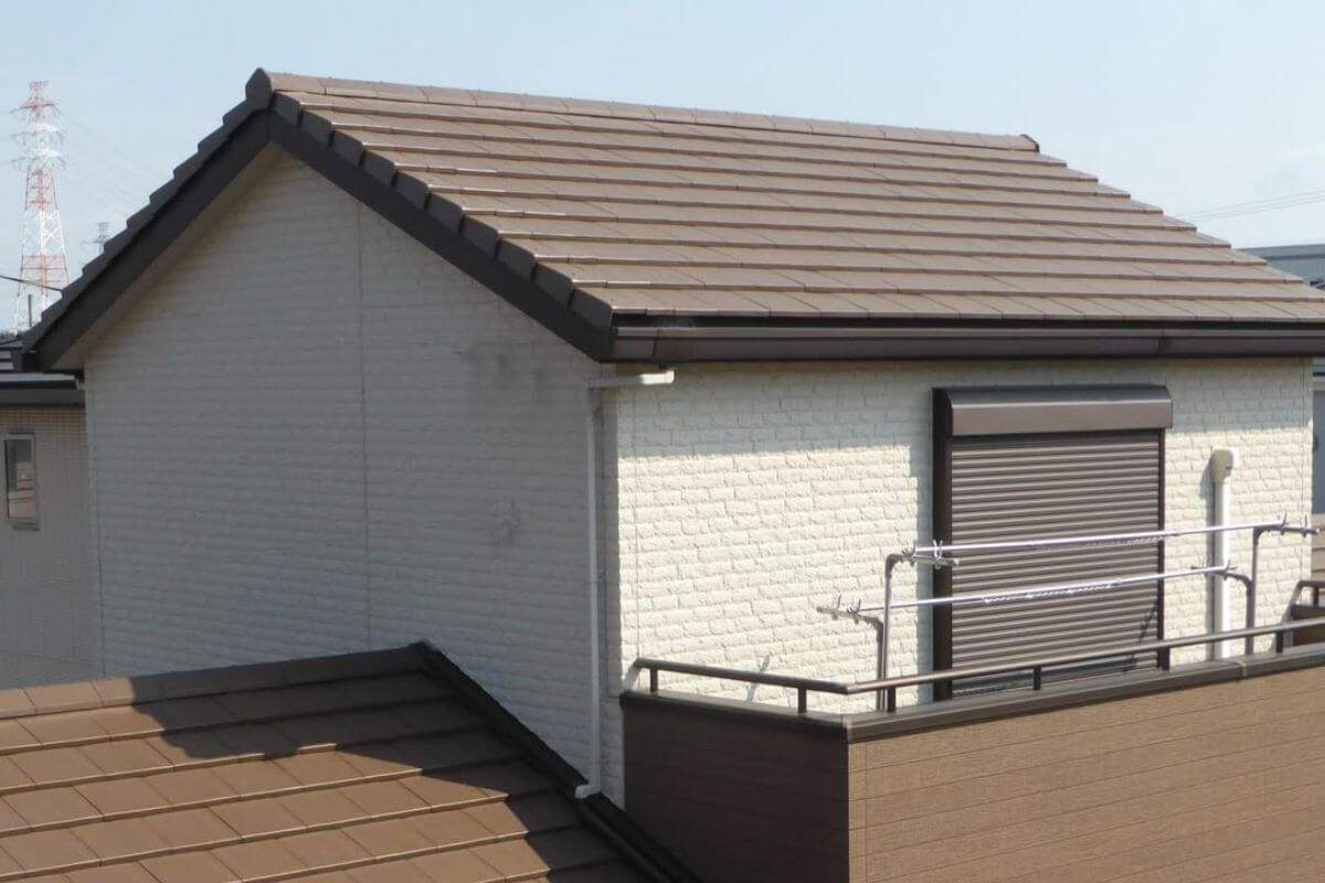 House with a brown clay roof