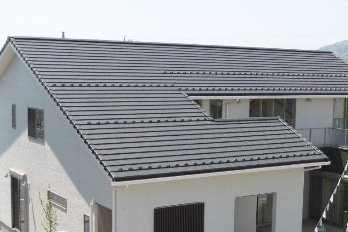 Cool blak clay tiles used on house