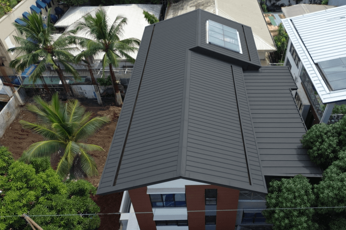 Insulated roofing by Metalink used on a residential house
